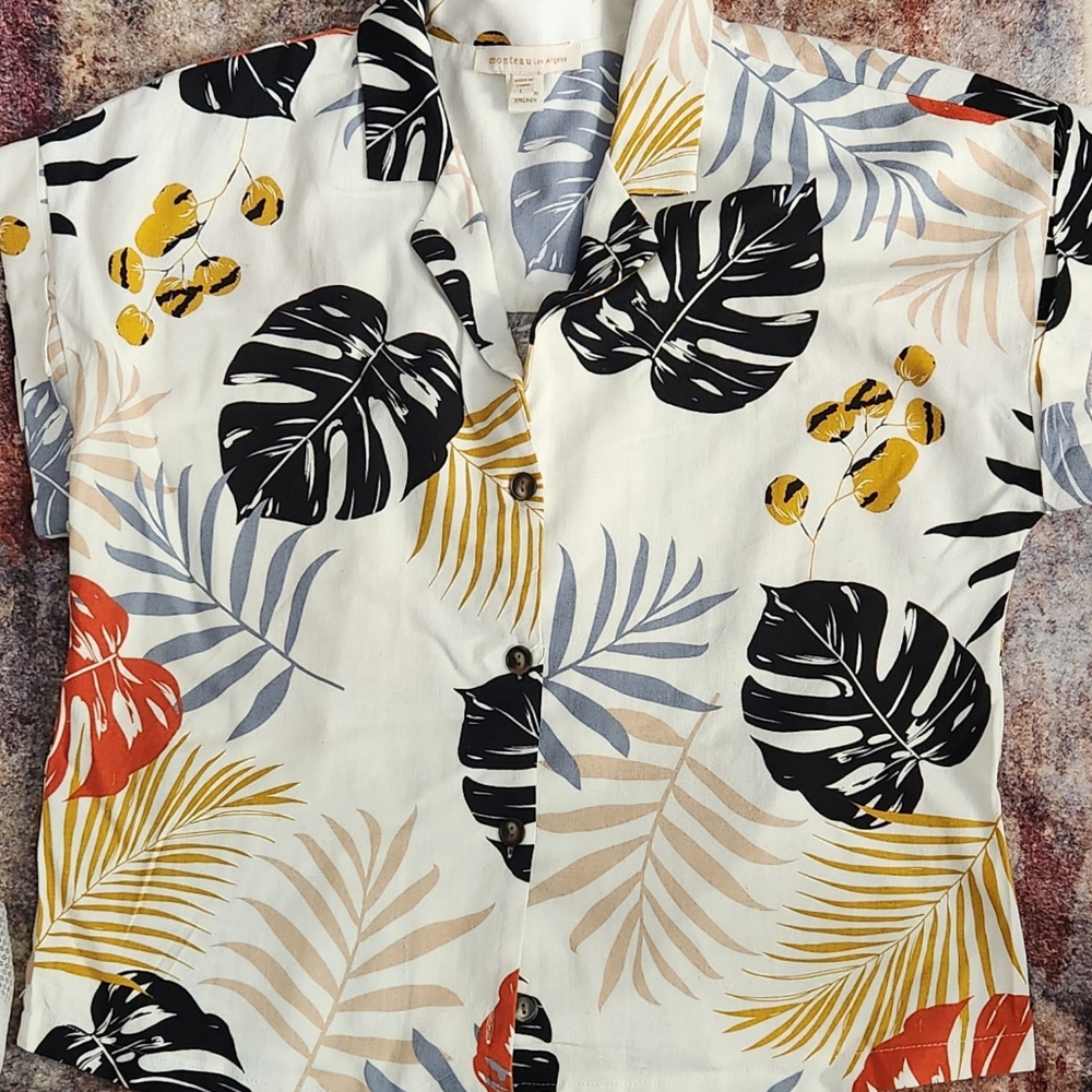 Monteau Los Angeles Women's top